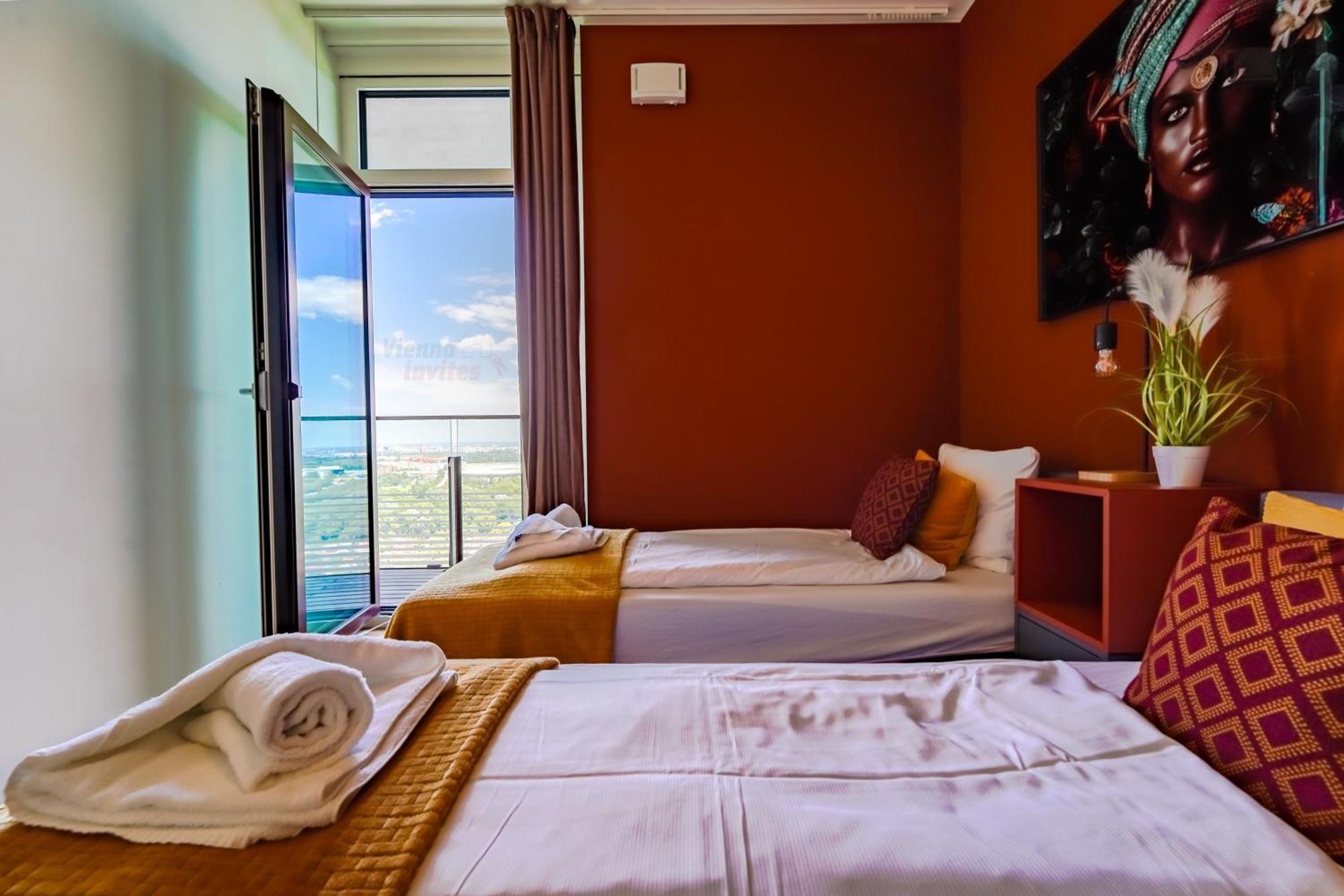 Triiiple 7Heaven - Amazing View On Top Floor With Rooftop Pool Wina Bagian luar foto